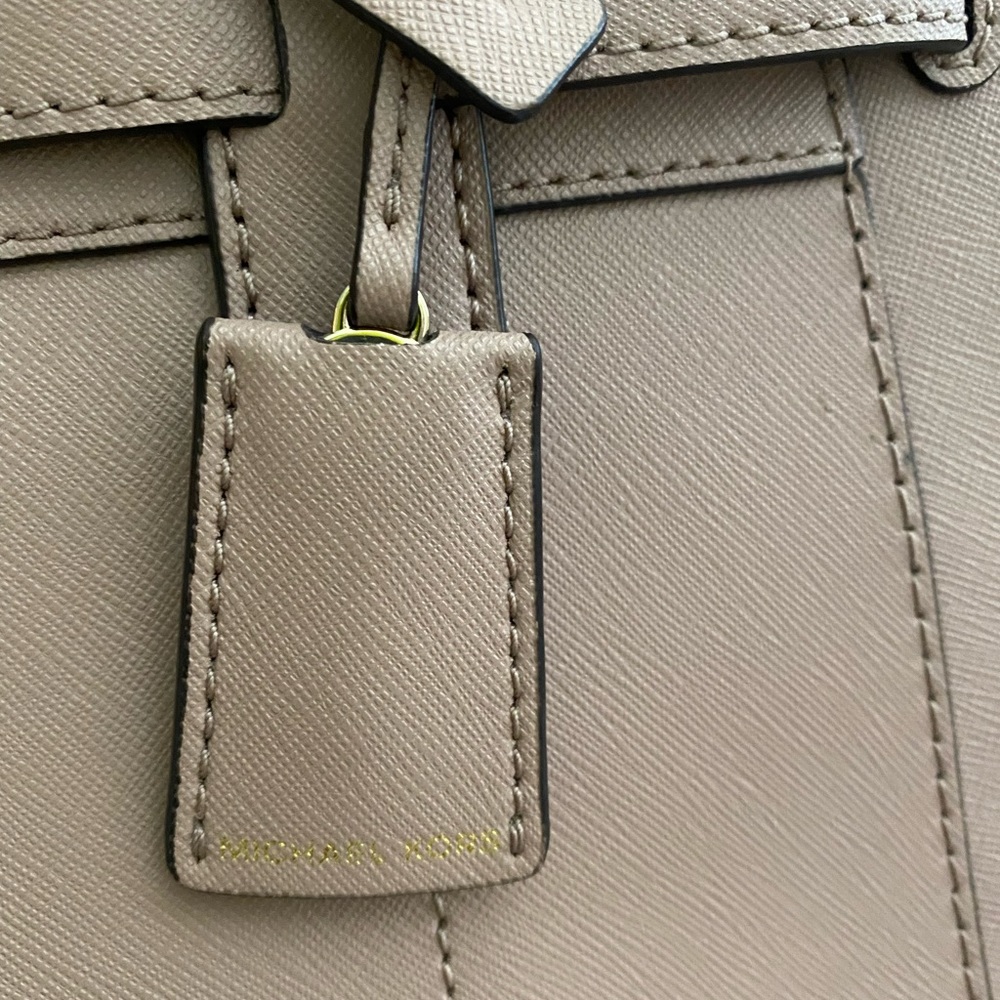 Michael Kors - Picture 3 of 5